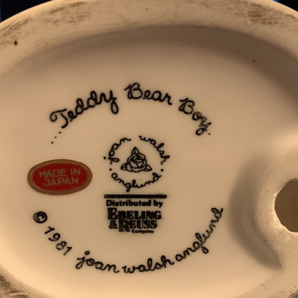 🔹1981 Joan Walsh Anglund Porcelain Figurine Teddy Bear Boy Statue Puppy - Picture 6 of 7